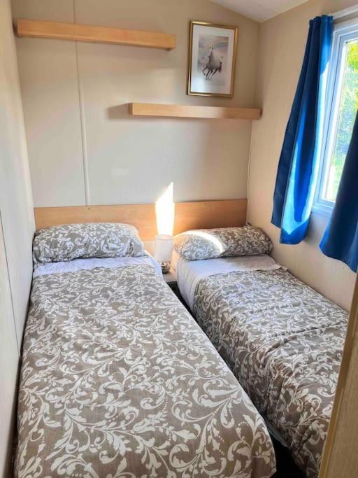 Lola'S Caravan. Your Home Away From Home. Parkeston Extérieur photo