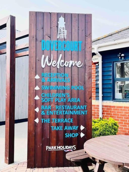 Lola'S Caravan. Your Home Away From Home. Parkeston Extérieur photo