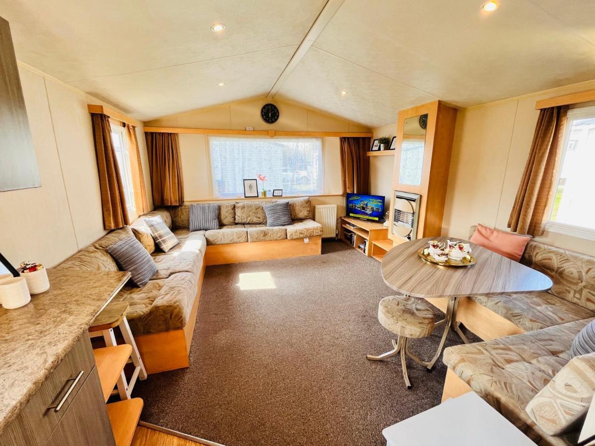 Lola'S Caravan. Your Home Away From Home. Parkeston Extérieur photo