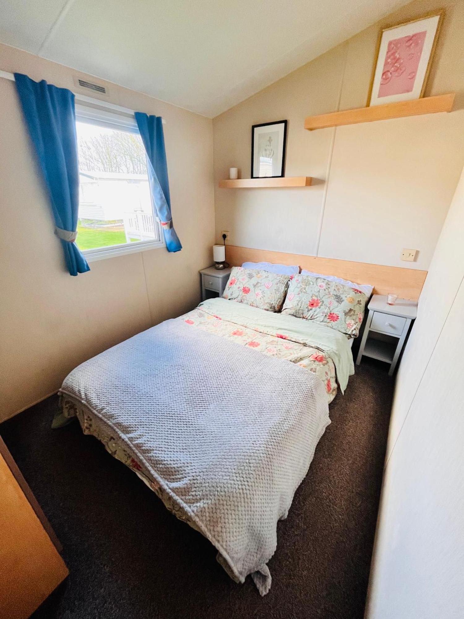 Lola'S Caravan. Your Home Away From Home. Parkeston Extérieur photo